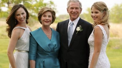 Младшая дочь Джорджа Буша снова беременна 