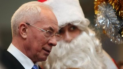 Азаров сообщил, где будет праздновать Новый год и Рождество