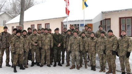 Инструкторы из Канады завершили курс подготовки украинских военных