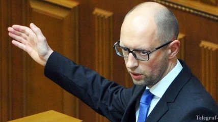Яценюк: Прошу поставить резолюцию недоверия на голосование
