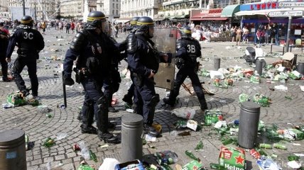 Как происходили беспорядки в Марселе во время Евро-2016 (Видео)