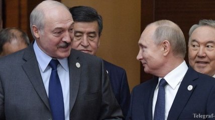 Назарбаев наградил Путина, Лукашенко и Жээнбекова орденами 