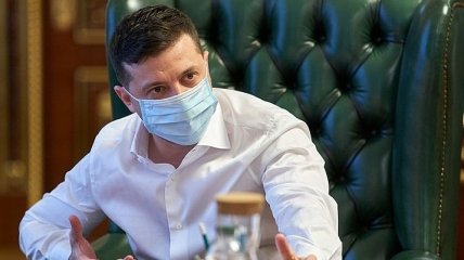 Компенсации работникам медучреждений НДФЛ: Зеленский подписал закон
