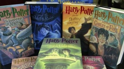 В Польше сожгли "богохульные" книги: "Гарри Поттер" и "Сумерки" попали под раздачу