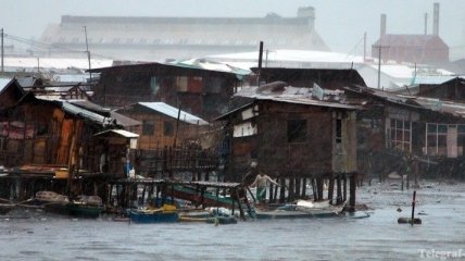 Супертайфун "Хайян" уже бушует во Вьетнаме  