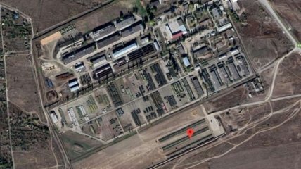 Танковую армаду РФ на границе с Украиной засняли на спутниковые снимки