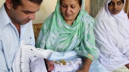 Пакистанские врачи вынуждены силой прививать детей от полиомиелита