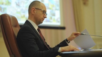 Яценюк поручил отправить очередную партию гумпомощи на Донбасс
