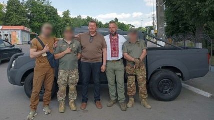 Favbet Foundation передав підрозділу ЗСУ на Донеччині позашляховик Nissan Navara