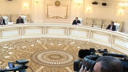 Порошенко: В Минске подписали протокол о прекращении огня 