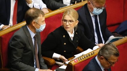 Умение правильно подобрать гардероб помогает Тимошенко "маскировать" реальный возраст