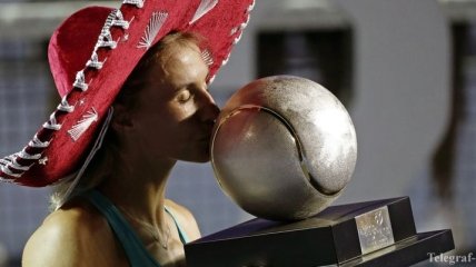 Порошенко поздравил Лесю Цуренко с победой на турнире WTA в Акапулько