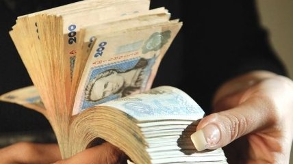 Бухгалтер банка украла почти 300 тысяч грн со счетов украинцев