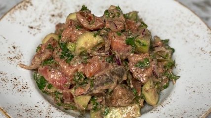 Грузинський салат на Новий рік-2022 – простий рецепт