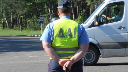 На автодороге "Киев-Харьков" задержан "Land Rover" с боеприпасами