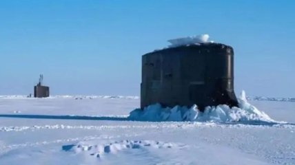 Росія нарощує присутність в Арктиці і випробовує там нову зброю: розкрито подробиці