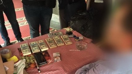 СБУ поймала чиновника "Укрзализныци" на взятке в $70 тысяч