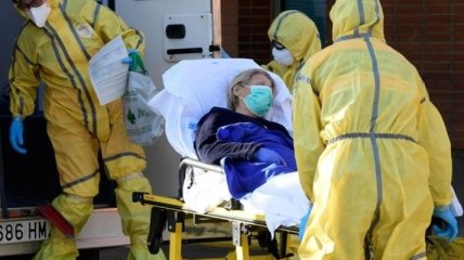 Больше случаев и госпитализаций: медики озвучили неутешительные данные по коронавирусу за ноябрь 