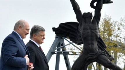 Порошенко и Лукашенко почтили память ликвидаторов ЧАЭС