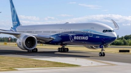 Самолет Boeing 777X совершил первый полет