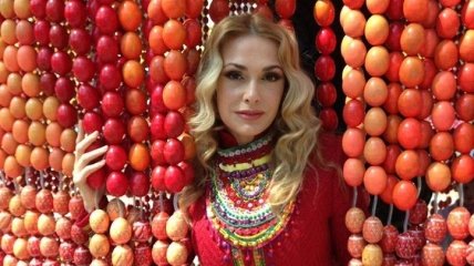 #НасЄднаєКультура: Ольга Сумская поразила роскошным платьем-вышиванкой
