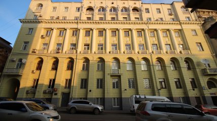 Фасад будинку на вулицю Римарську, Іван Пономаренко