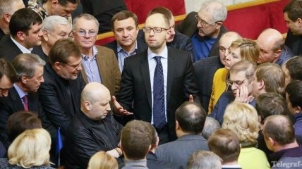Арсений Яценюк: "Янукович не уйдет с поста добровольно"