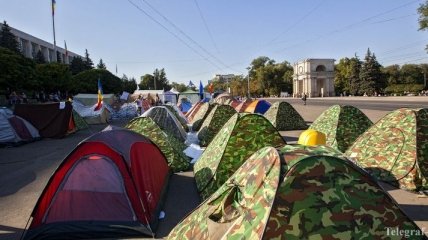 В центре Кишинева появился еще один палаточный городок