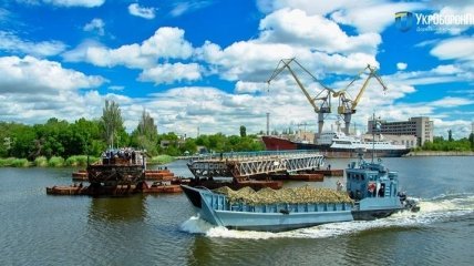В Николаеве завершили ремонт украинского десантного катера "Сватово" (Фото)