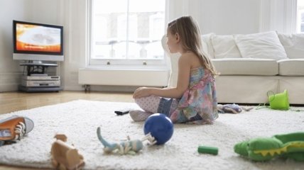 Ребенок и телевизор: 7 привычек правильного просмотра