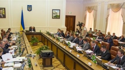 Янукович не исключает отставок министров