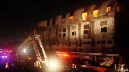 45 человек погибли в результате пожаров на фабриках в Пакистане