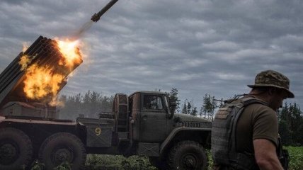 Українські військові шостий місяць героїчно дають відсіч окупантам