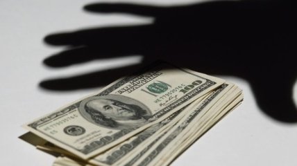 Пограничника на Закарпатье поймали на взятке в $10 тыс