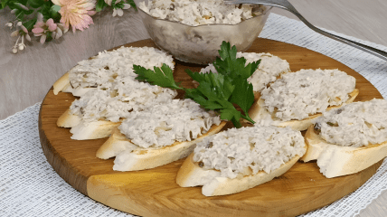 М'ясна намазка на хліб