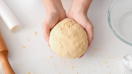 Гладкое эластичное тесто