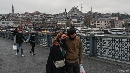 Без маски теперь только дома: в Турции усилили карантинные меры