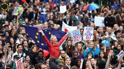 Молодым британцам после Brexit могут предложить гражданство Германии