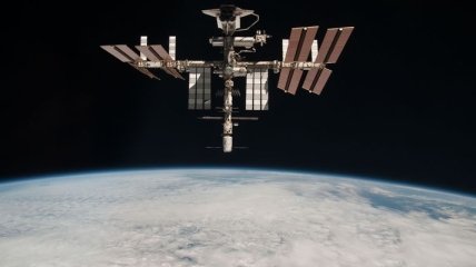 Американские астронавты будут искать место утечки аммиака из МКС