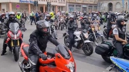 Немецкие мотоциклисты протестуют против запрета езды по воскресеньям и во время праздников