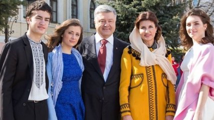Порошенко с семьей заметили в ресторане Киева