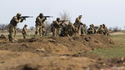 Штаб АТО: Боевики в течении дня 13 раз открывали огонь по позициям ВСУ
