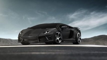 Суперкар Lamborghini Aventador, "одетый" в карбон