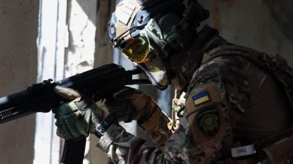 Українські військові знищують окупантів на нашій землі