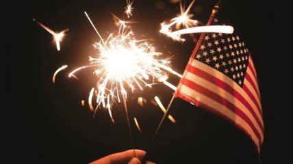 США отмечают День независимости - уже 243-й по счету
