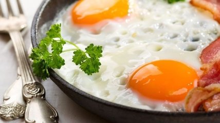 Медики рассказали, почему яичница на завтрак – это вредно
