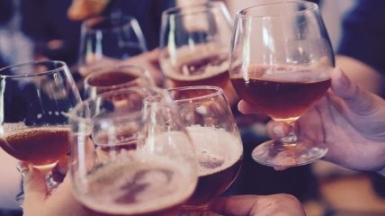 Експерти розповіли, в якій країні найбільше п'ють алкоголю