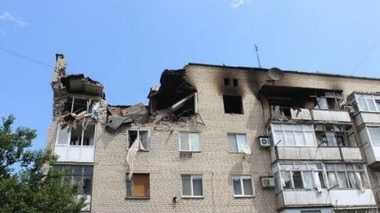 СНБО: Террористы мешают спасать людей в Марьинке  