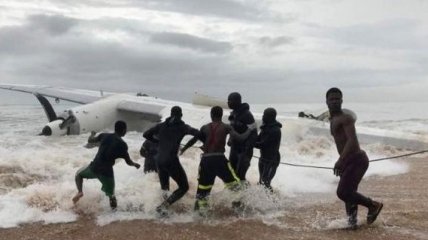 В Кот-д'ивуаре разбился грузовой самолет, есть погибшие