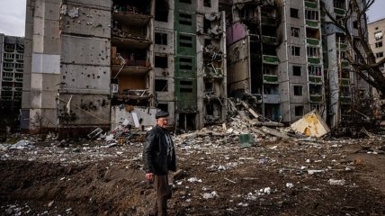 Розбиті чернігівські будинки після обстрілів росіян